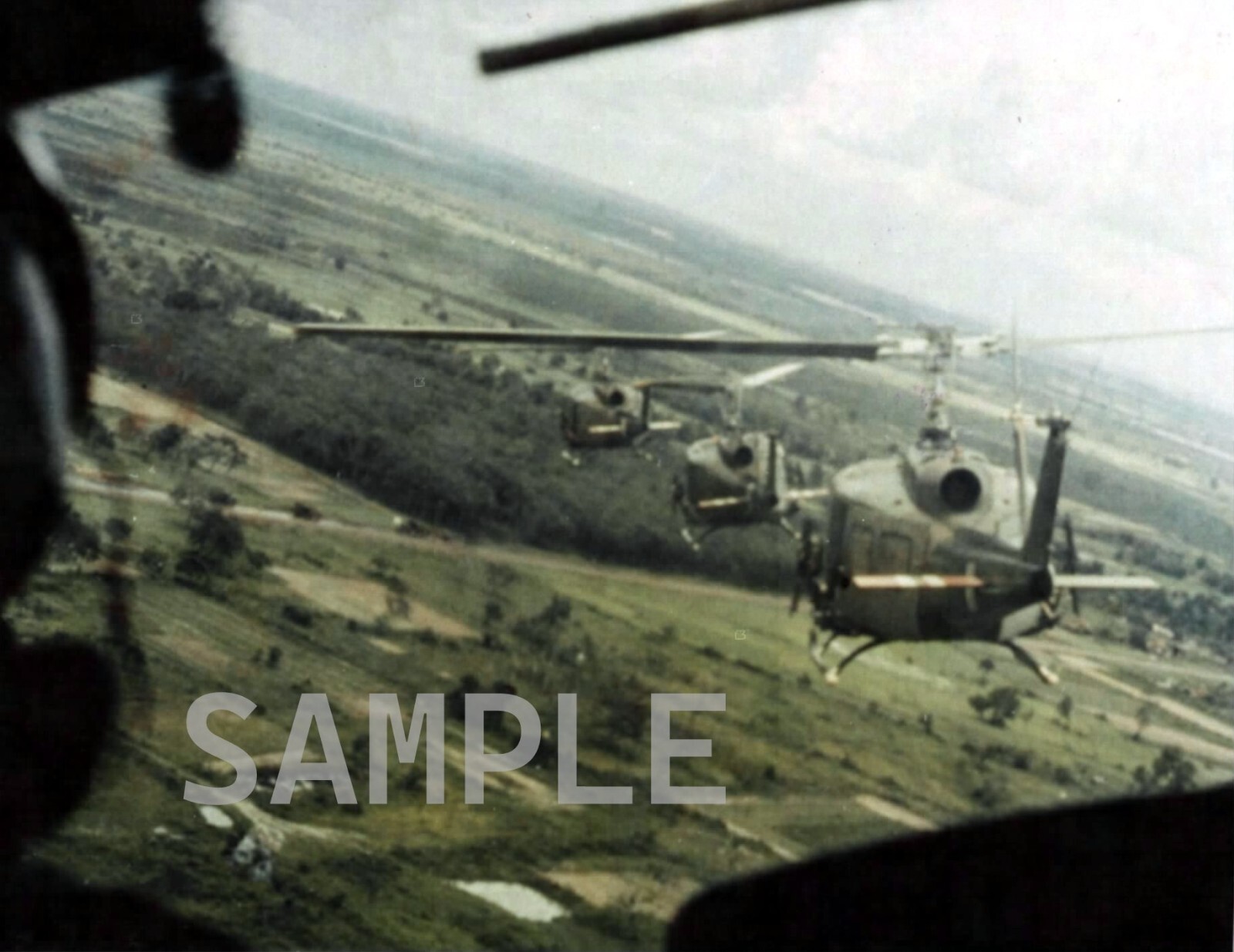 UH-1D Huey Helicopters in flight east of Lai Khe 8x10 Vietnam War Photo 961