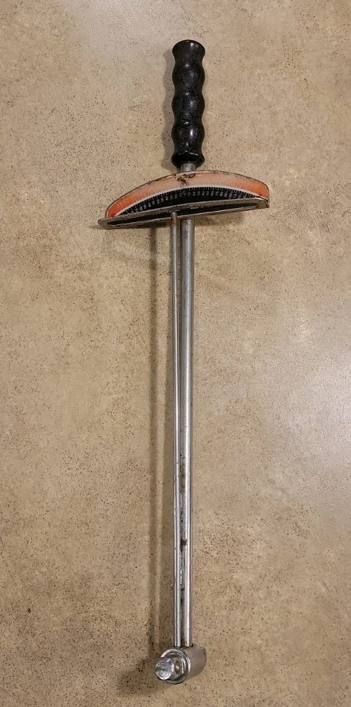 Tooluxe 03703L 17" Long 3/8" & 1/2" Dual Drive Beam Style Torque Wrench, VGC