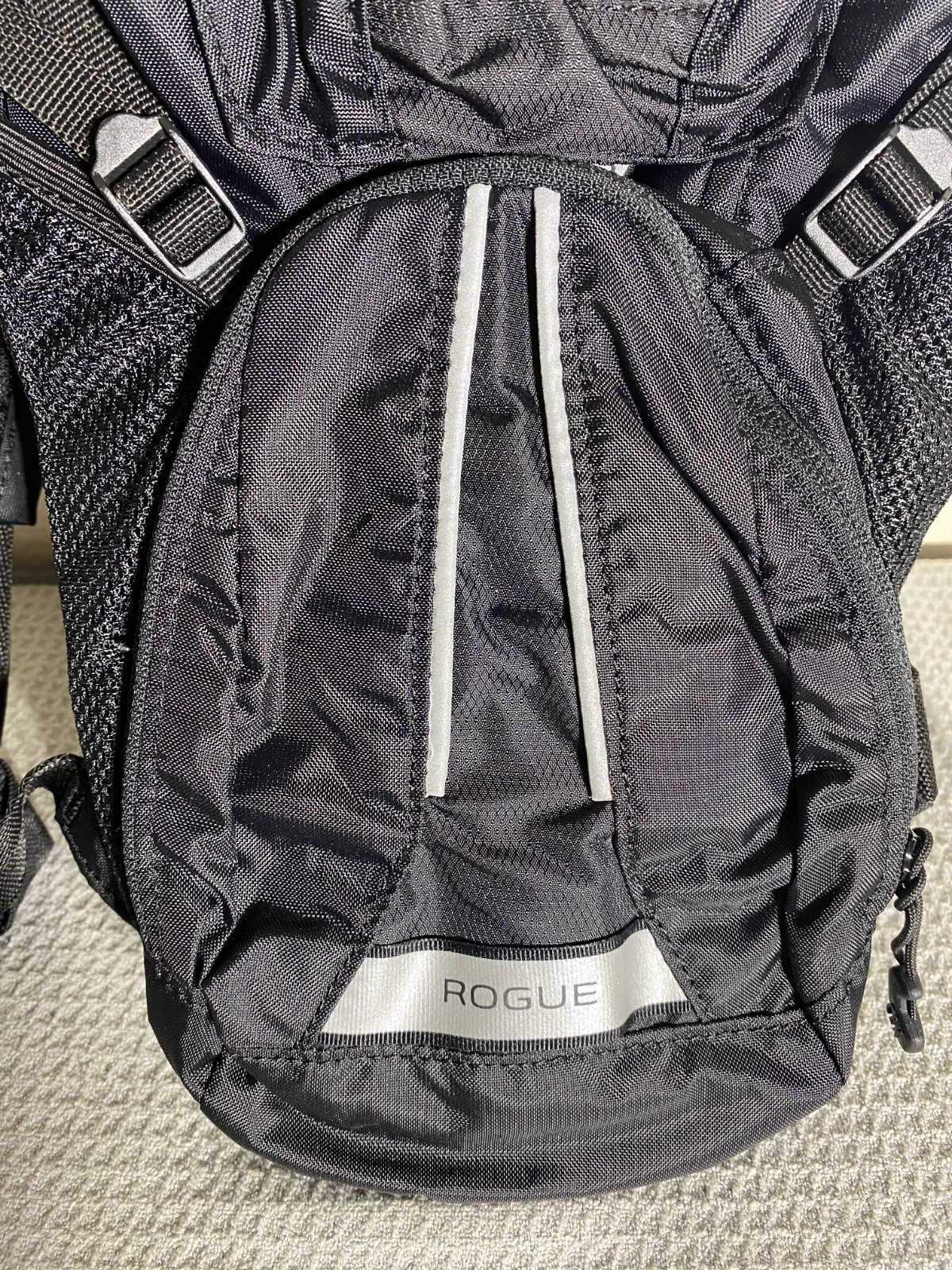 Black CamelBak Rogue Hydration Pack, 2L (70oz) New