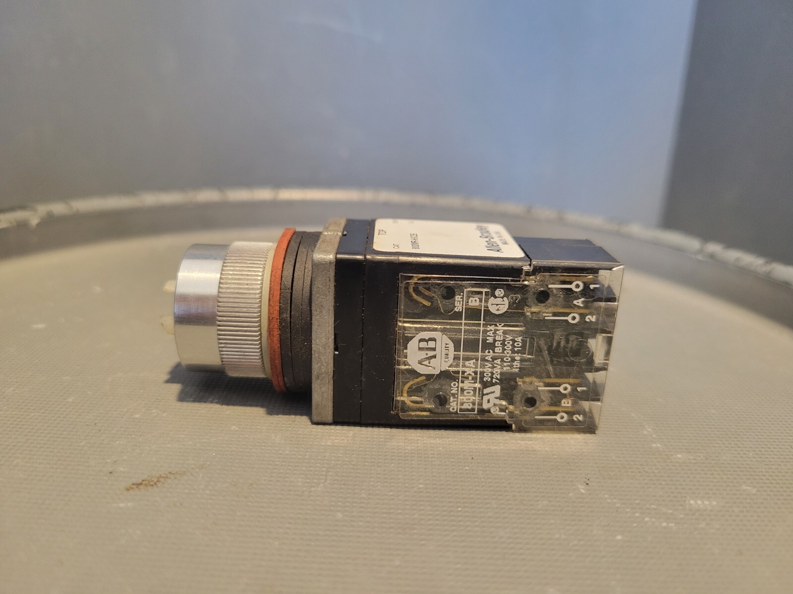 Allen Bradley Selector Switch, Series A, 800MR-HX2B
