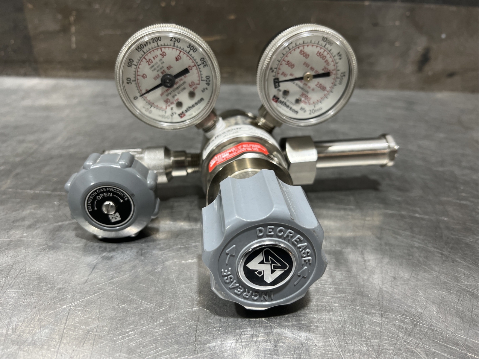 Matheson Dual Stage Regulator 3813-660 Nos Surplus