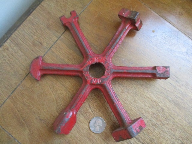 Universal Cast Iron Multi-Purpose 6 Arm Valve Wrench Steampunk.