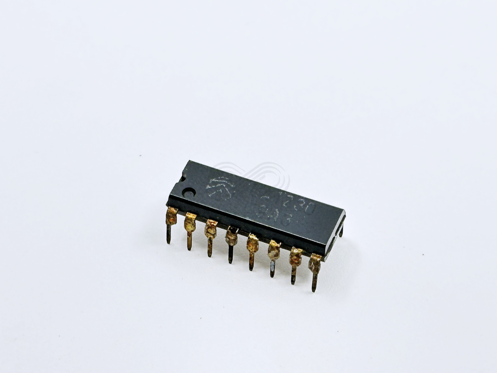 LA1230 Sanyo FM IF System 10.7MHz Limiter Quadrature Detector DIP-16