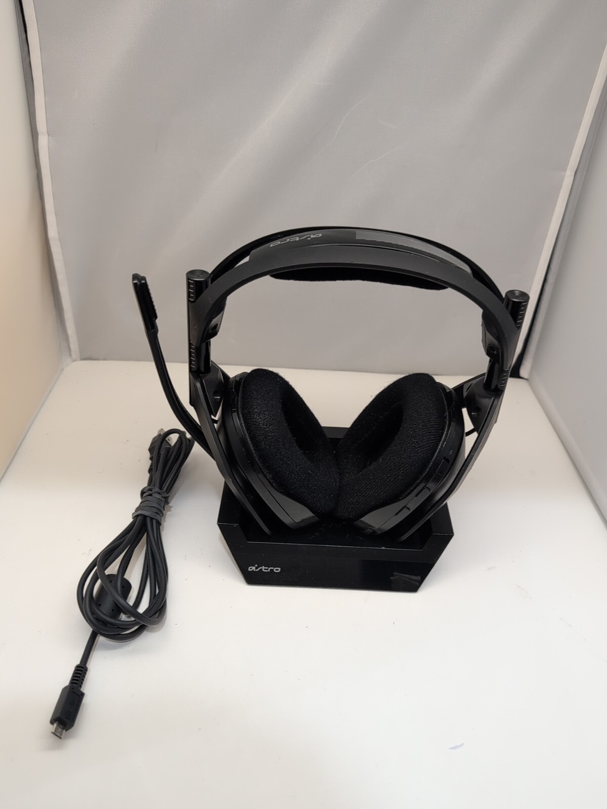 ASTRO A50 Wireless Headset & Base Station 4th Gen PS5 PS4 PC MAC Black - Tested