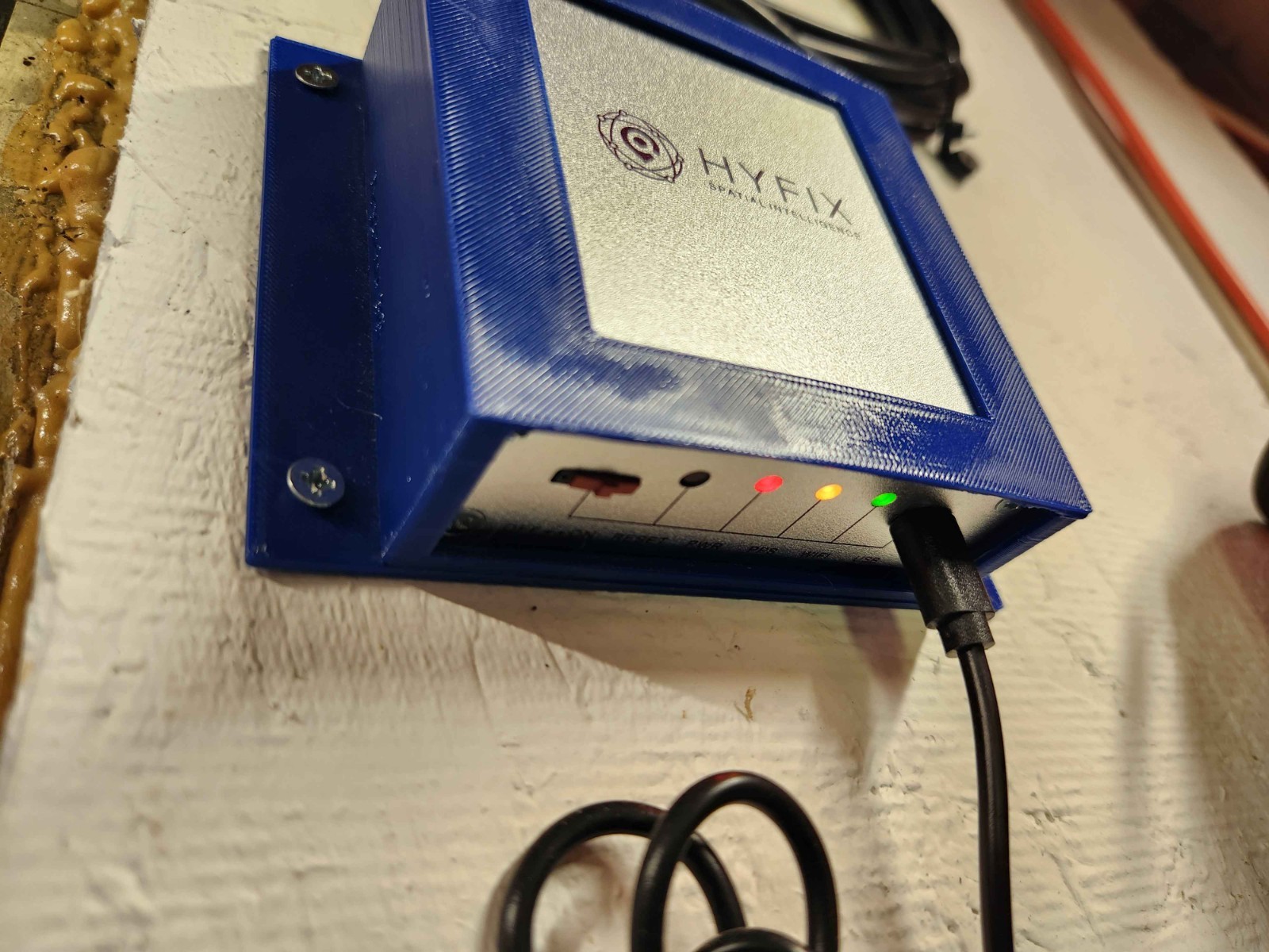 Geodnet Wall Mount