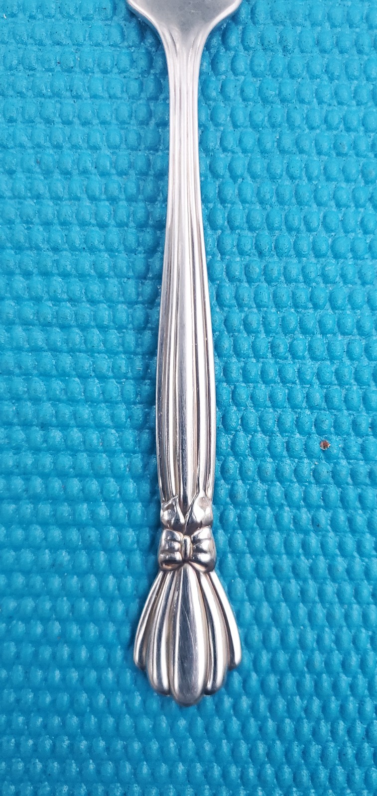 2-Oneida Deluxe ALEXIS TEASPOONS 6"