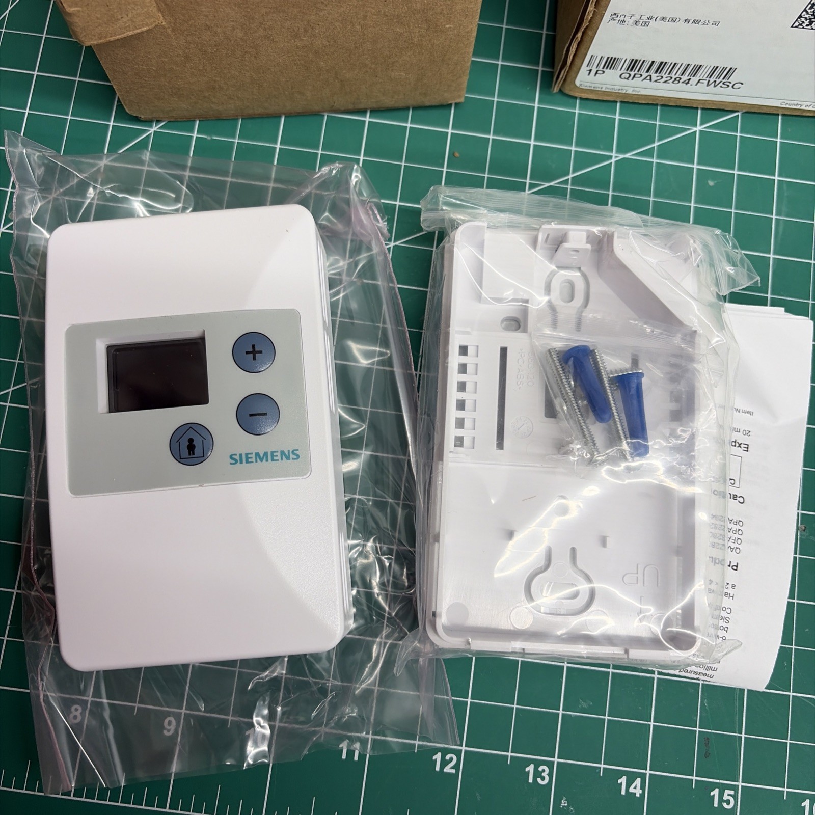 SIEMENS ROOM/CO2/TEMP/RH SENSOR 1P QPA2284.FWSC