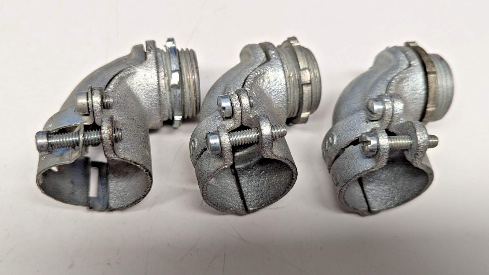 Lot of (3) New OZ-Gedney 1" MC/Flex Conduit 90° Connector, AC-100