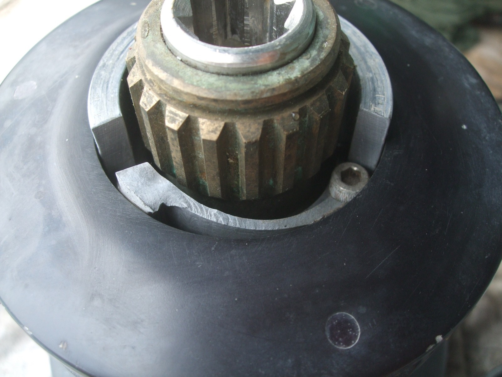 Lewmar Self Tailing Winch