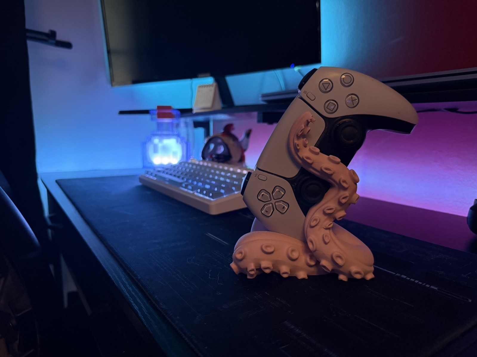 Octopus Tentacle PS5 / PS4 Controller Stand