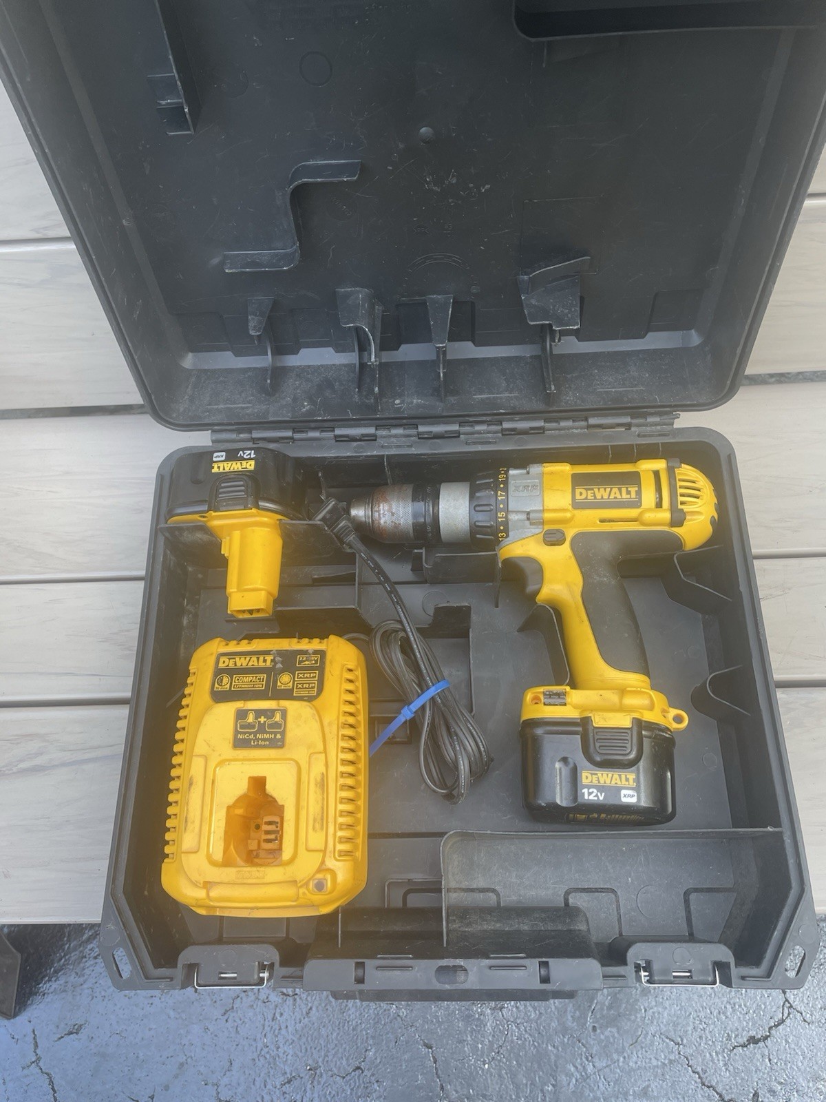 Dewalt DC980 12V Heavy Duty Cordless XRP Charger Batteries & Case Working
