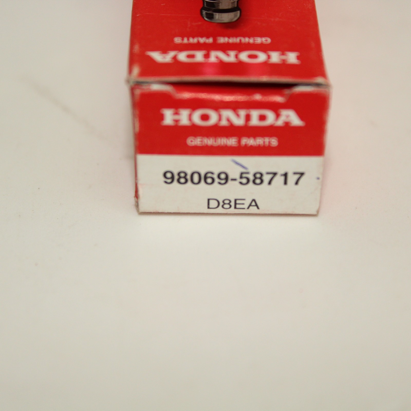 Honda 98069-58717 NGK D8EA Spark Plug