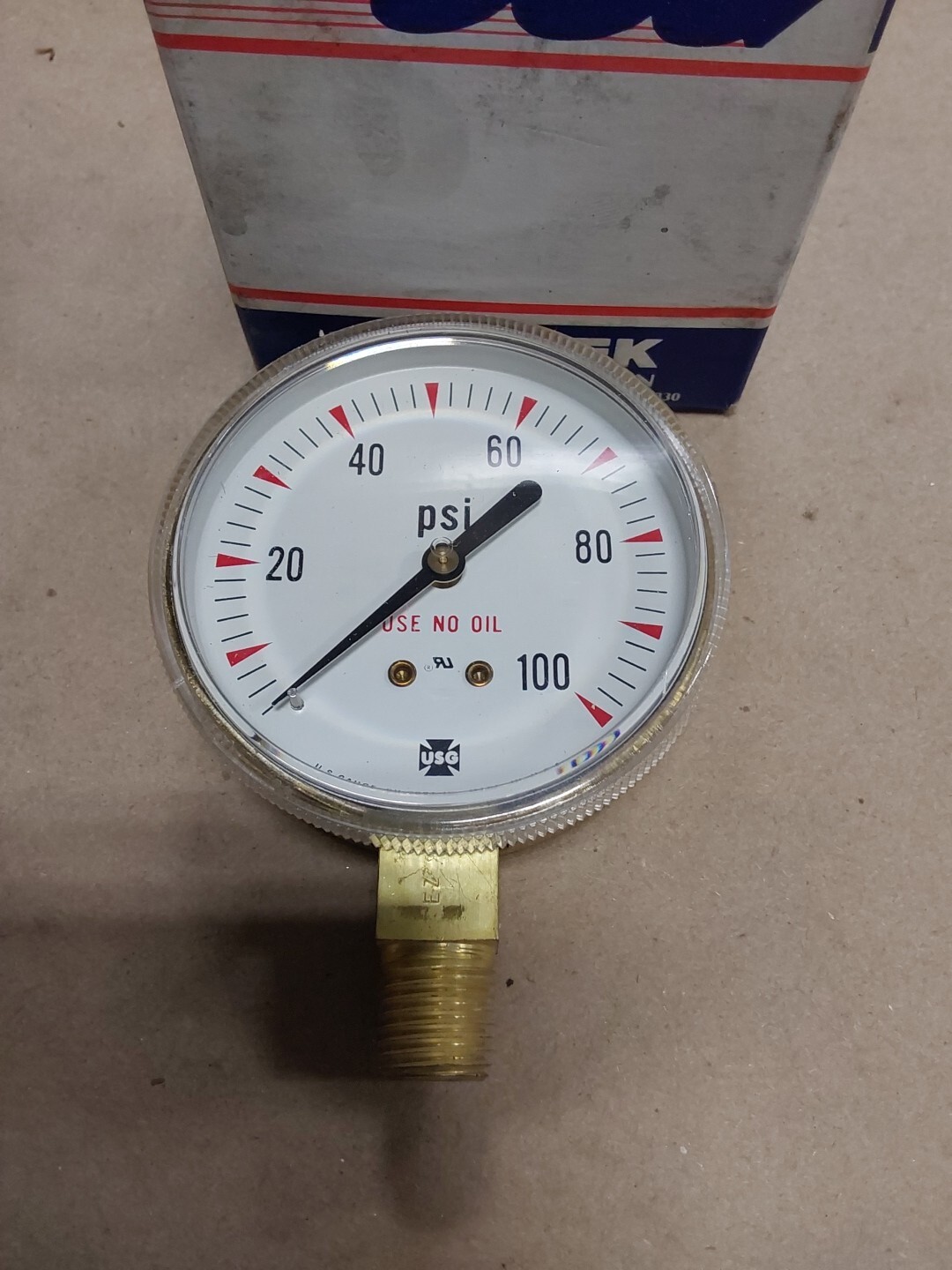 NEW 2 1/2" USG P612 0-100 PSI Pressure Gauge 1/4 ANPT
