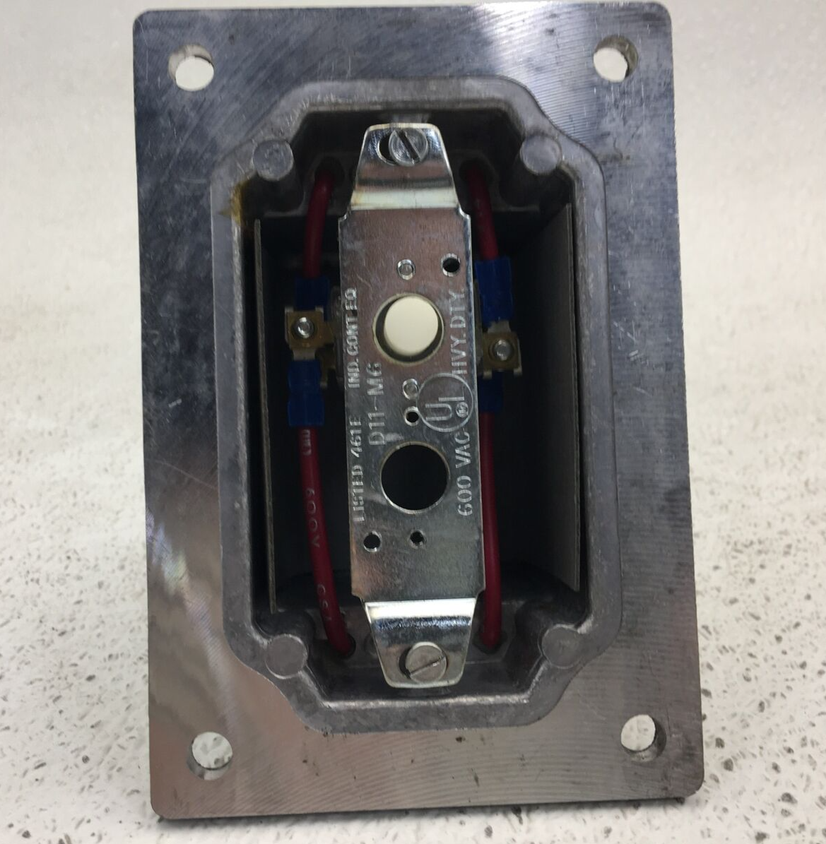 DSD925 S697 CROUSE HINDS 3 POS 2 CIRCUIT SELECTOR SWITCH EXPLOSIONPROOF COVER