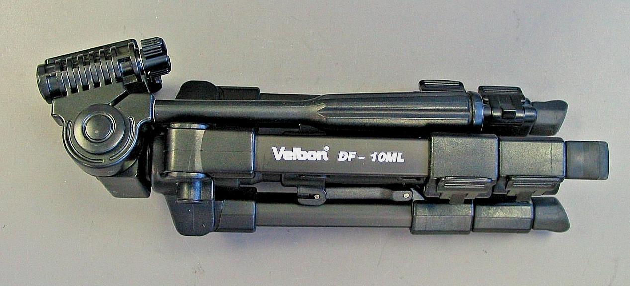 Velbon DH-10ML Travel Tripod with Pan Head and Quick Release Plate, Open Box