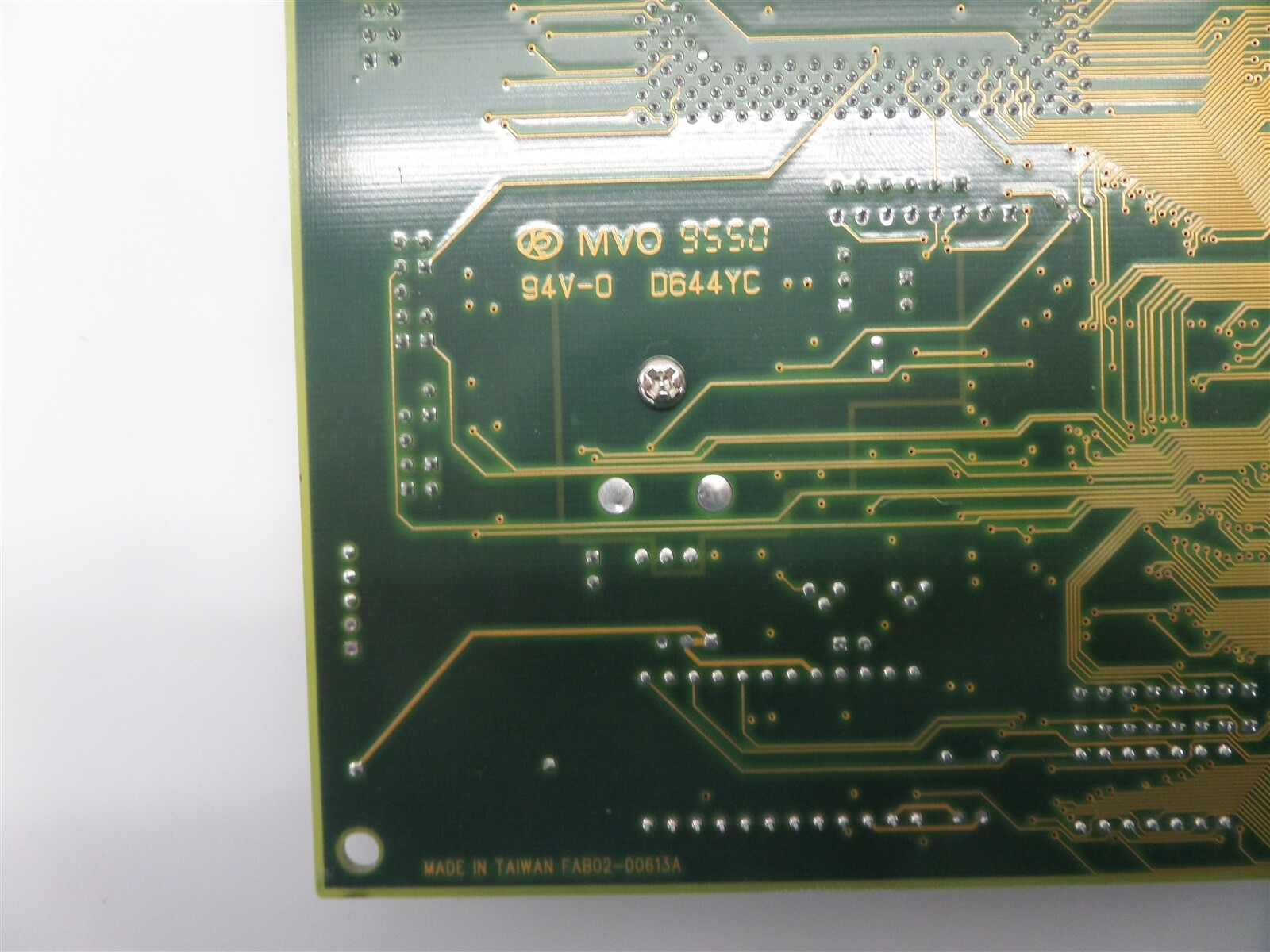 Freetech 586F61 Socket 7 Motherboard 01-00613A - No CPU No RAM