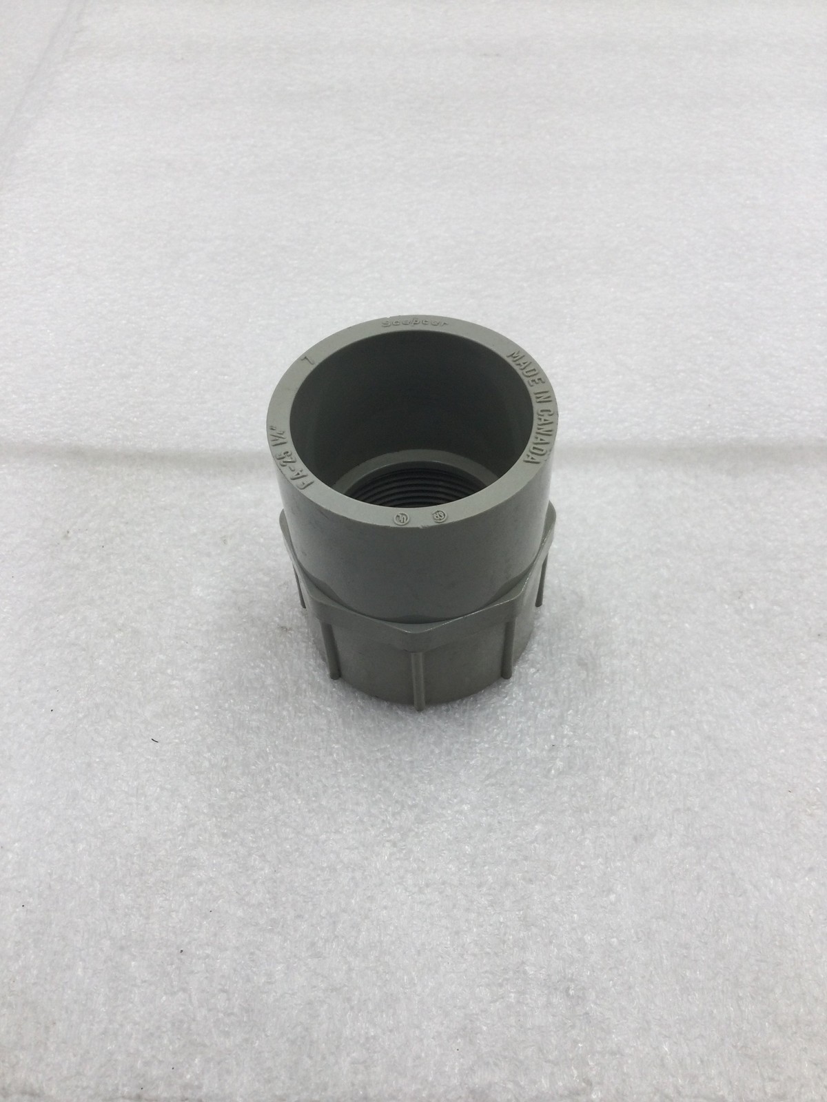 Scepter FA-25 1 1/4" PVC Female Conduit Adapter/Threaded Fitting