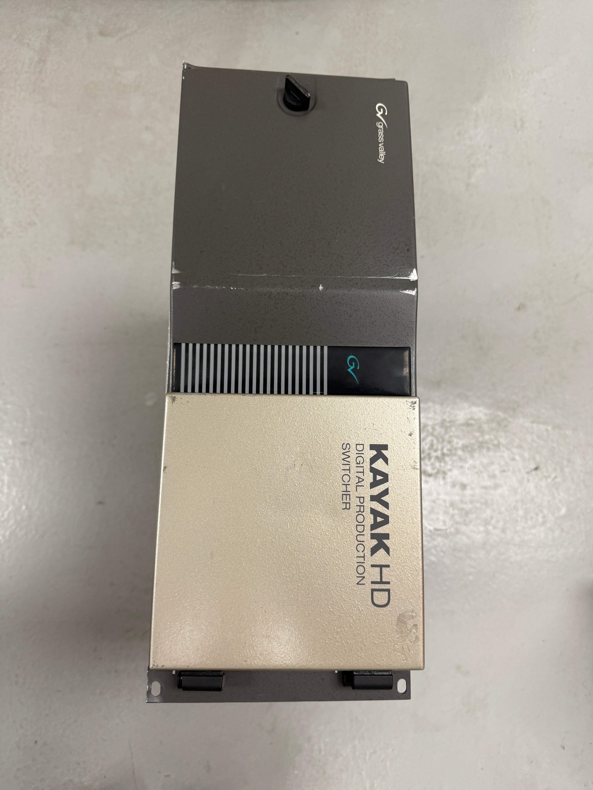 Grass Valley Kayak HD Digital Production Frame W/ Cards Modules