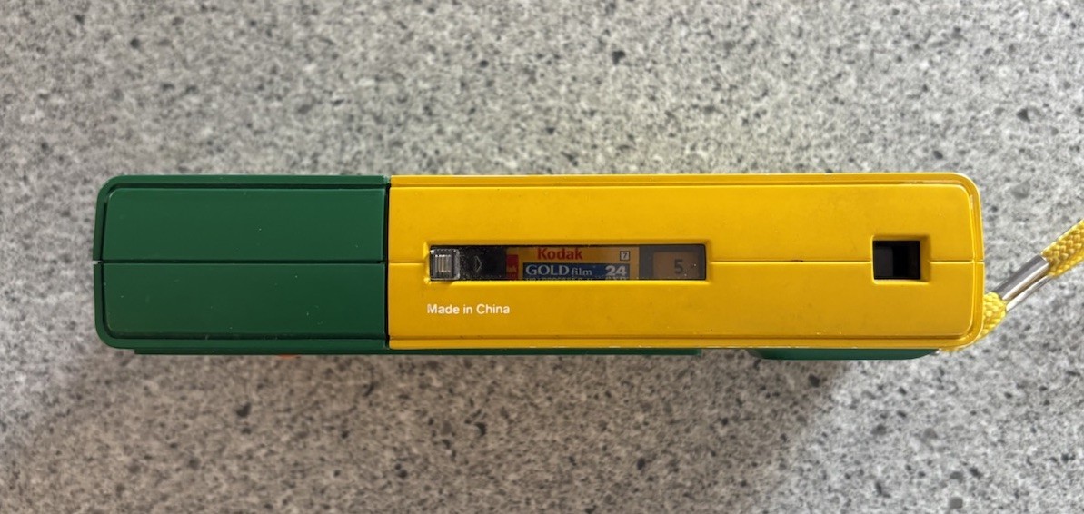 Crayola Indoor/Outdoor Use Flash 110 Camera Untested by Concord w/ Lanyard