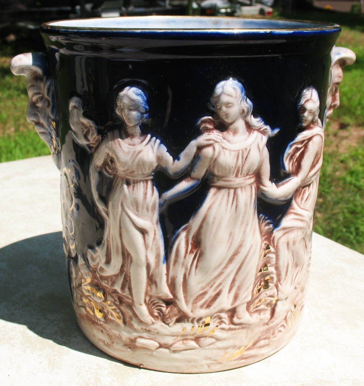 Vtg High Quality Unmarked FlowBlue Grecian Ladies Design Planter w 22k Gold Trim