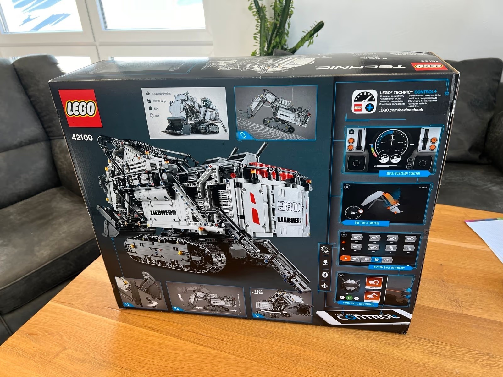 LEGO TECHNIC: Liebherr R 9800 Excavator (42100)