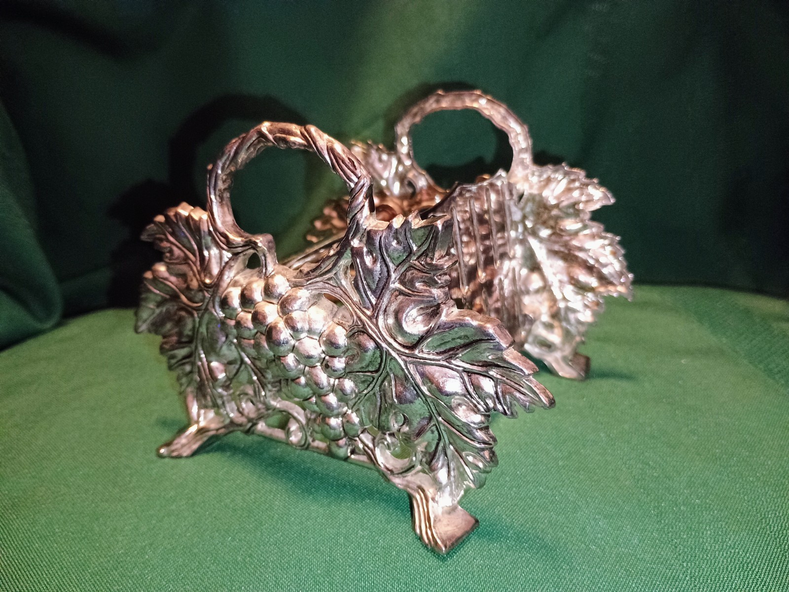 GODINGER Silver Plated GRAPEVINE Knife Holder KNIFE REST Caddy