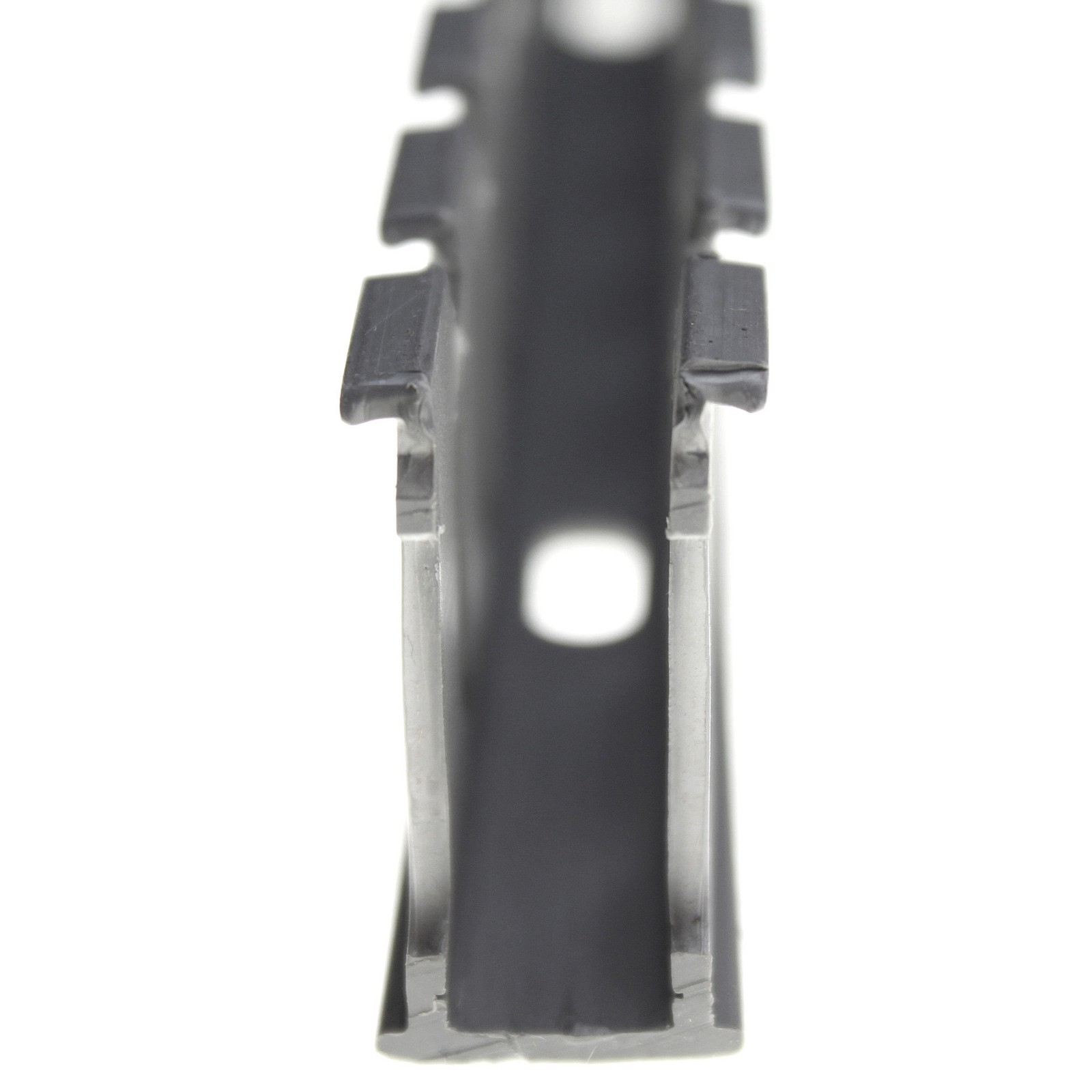 PANDUIT E.5X1.25LG6 PANDUCT .5" GREY TYPE E SLOTTED WALL WIRING DUCT (6FT)