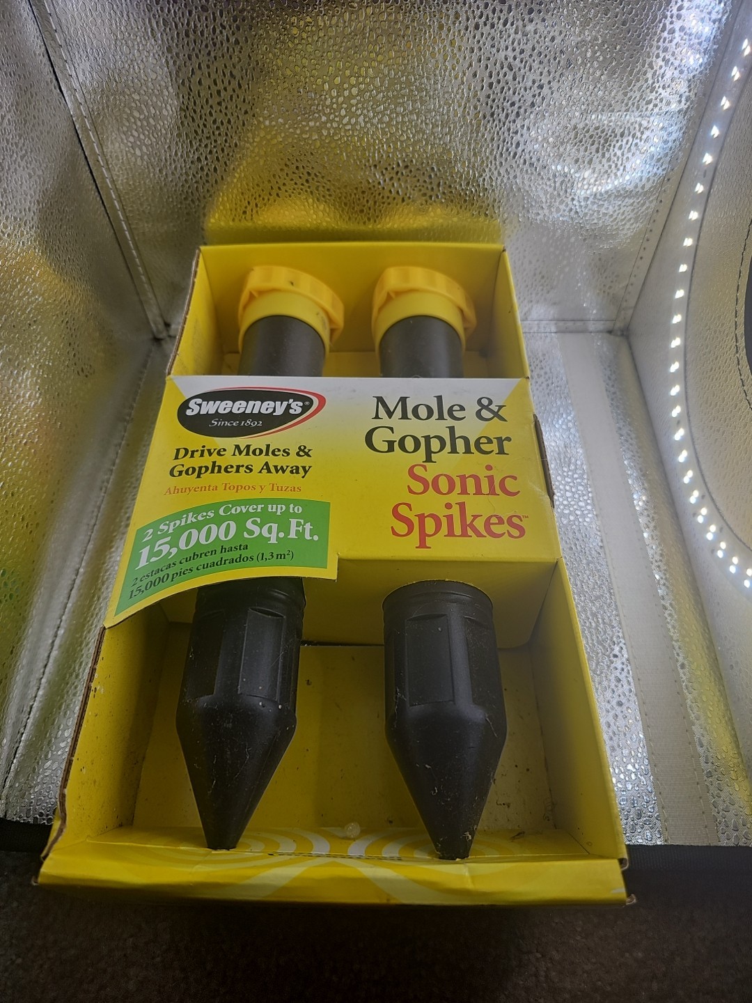 BRAND NEW Sweeney’s Mole & Gopher Sonic Spikes 2 Pk Cover 15,000 Sq Ft