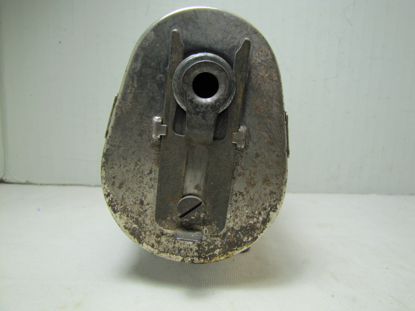 Vintage UNBRANDED Automatic Pencil Sharpener USED