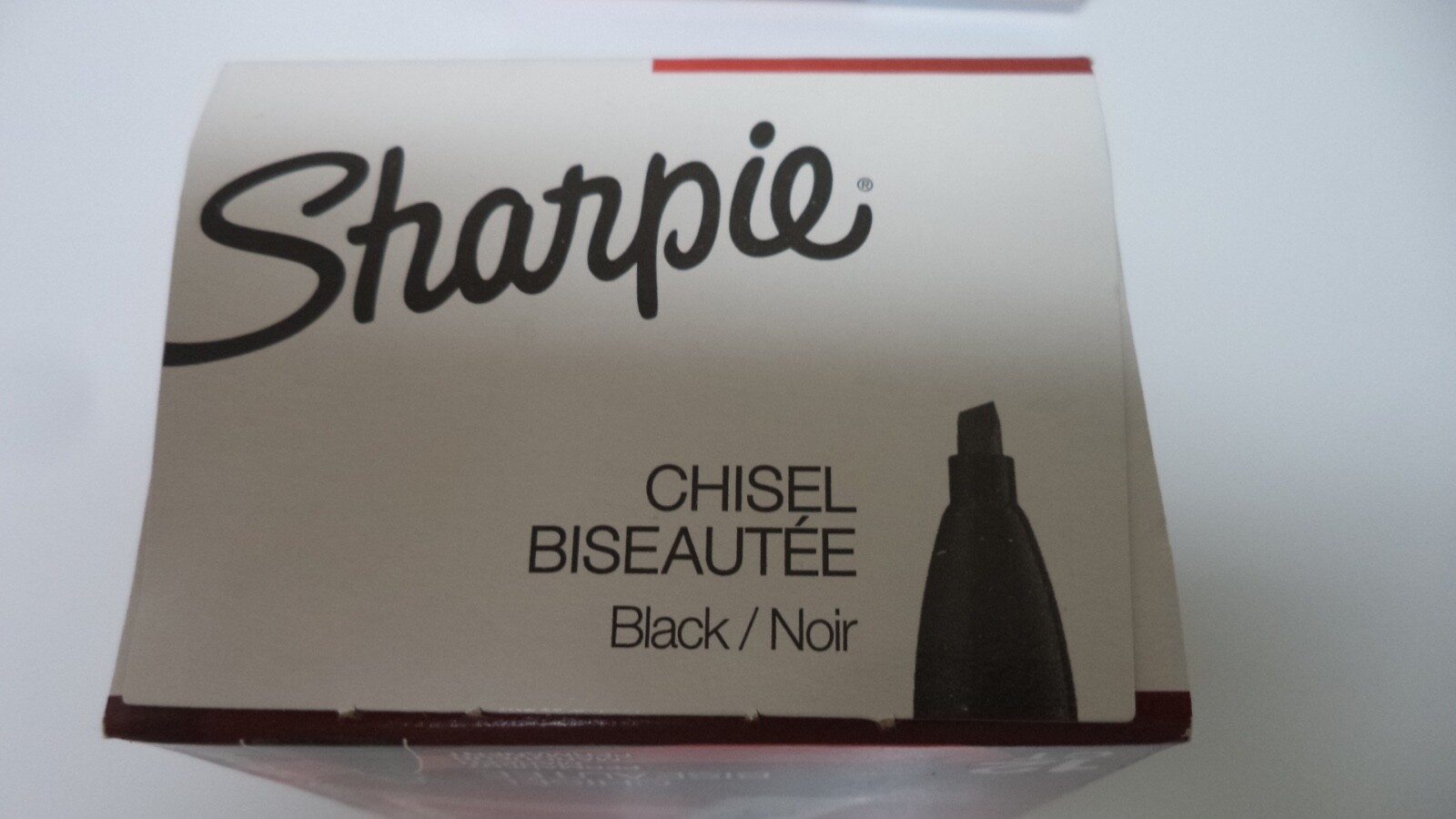 12 Markers Sharpie Chisel Point Black Permanent Markers 38201