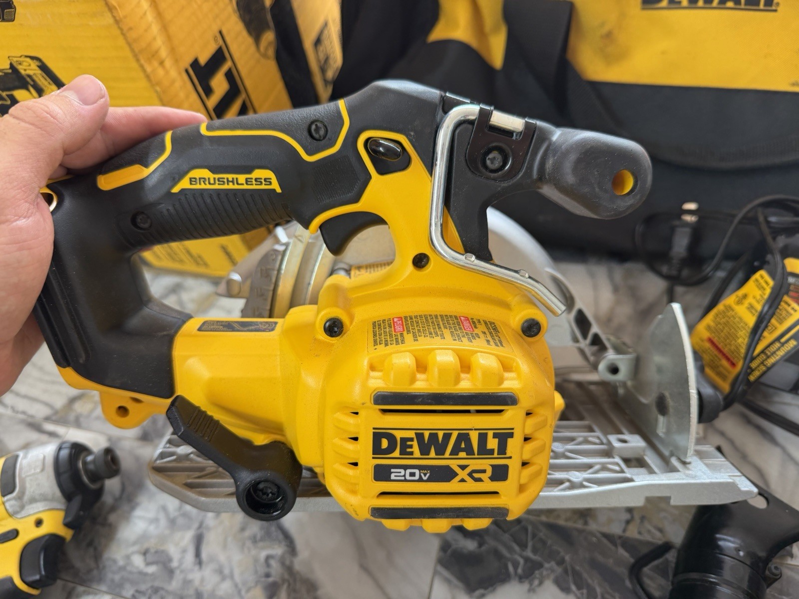 Dewalt Brushless 3-Tool Combo Kit DCK330P2