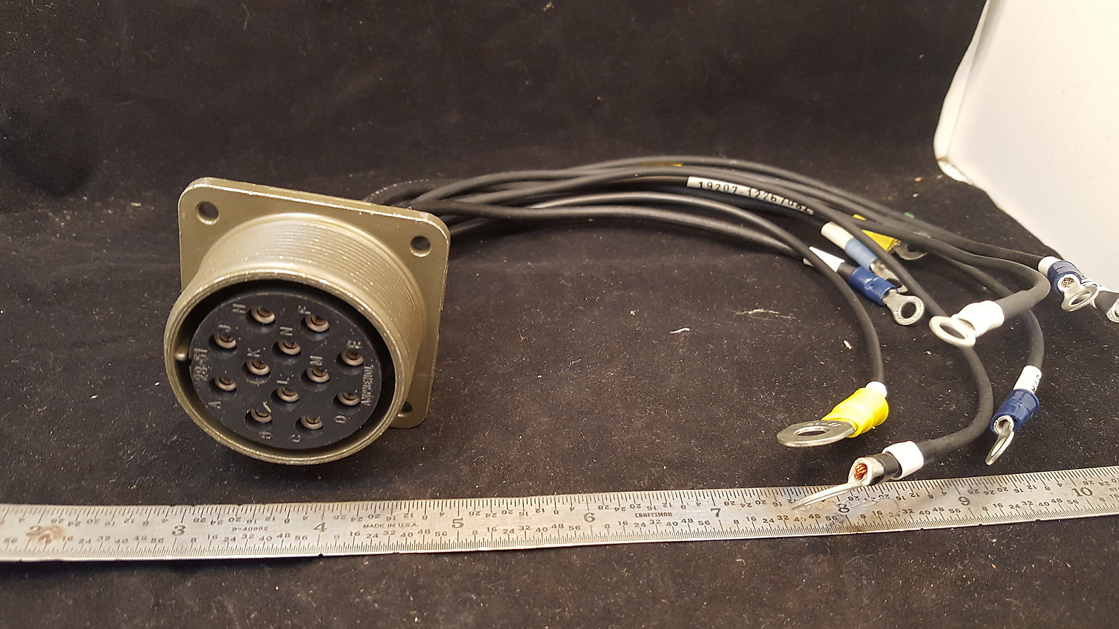 AMPHENOL MILITARY CONNECTOR 28-51 APH 0836 100042228-51S 6150010615709 CP3B7L