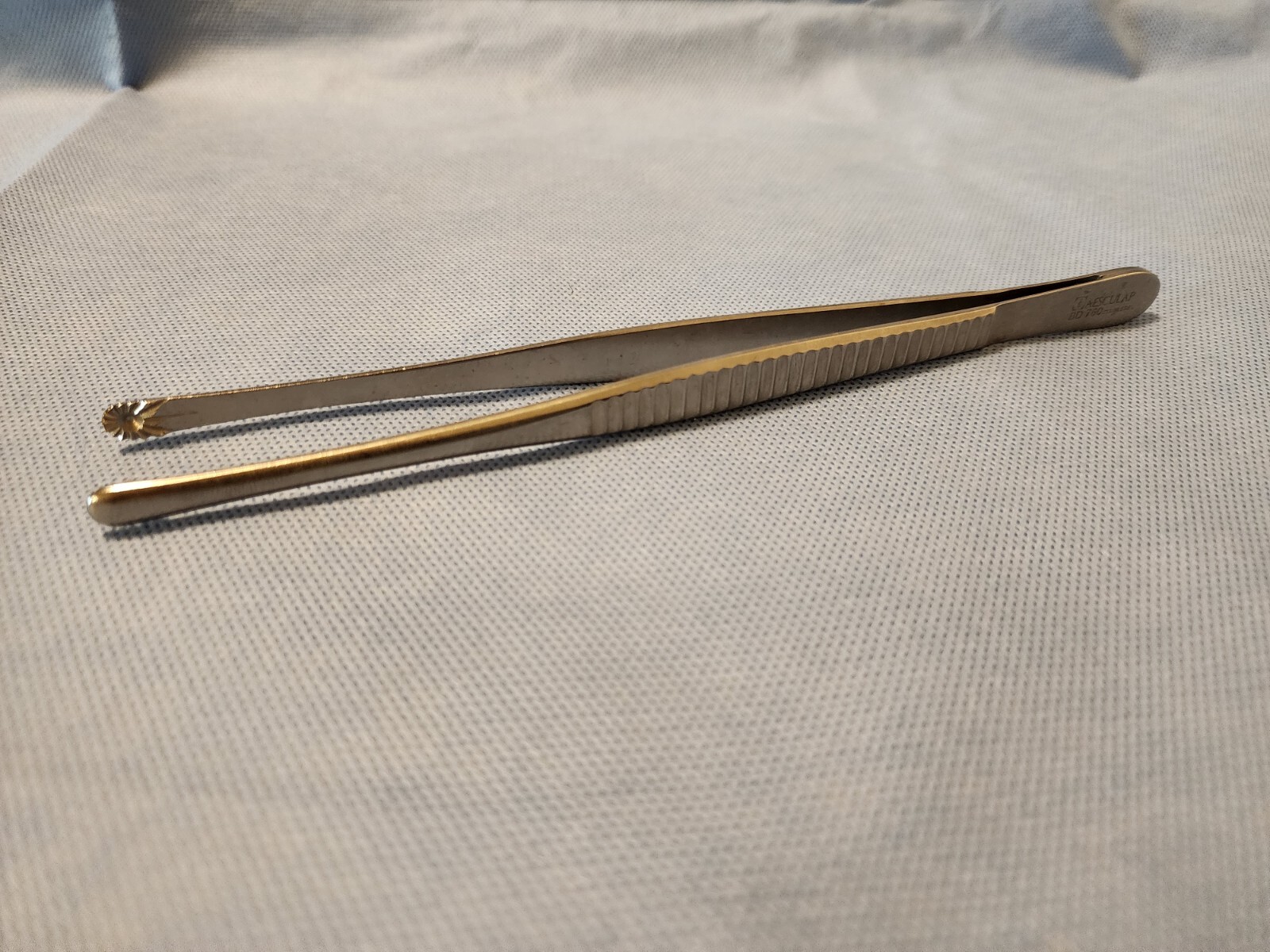 Aesculap BD760 Russian Tissue Forceps, 7-7/8"