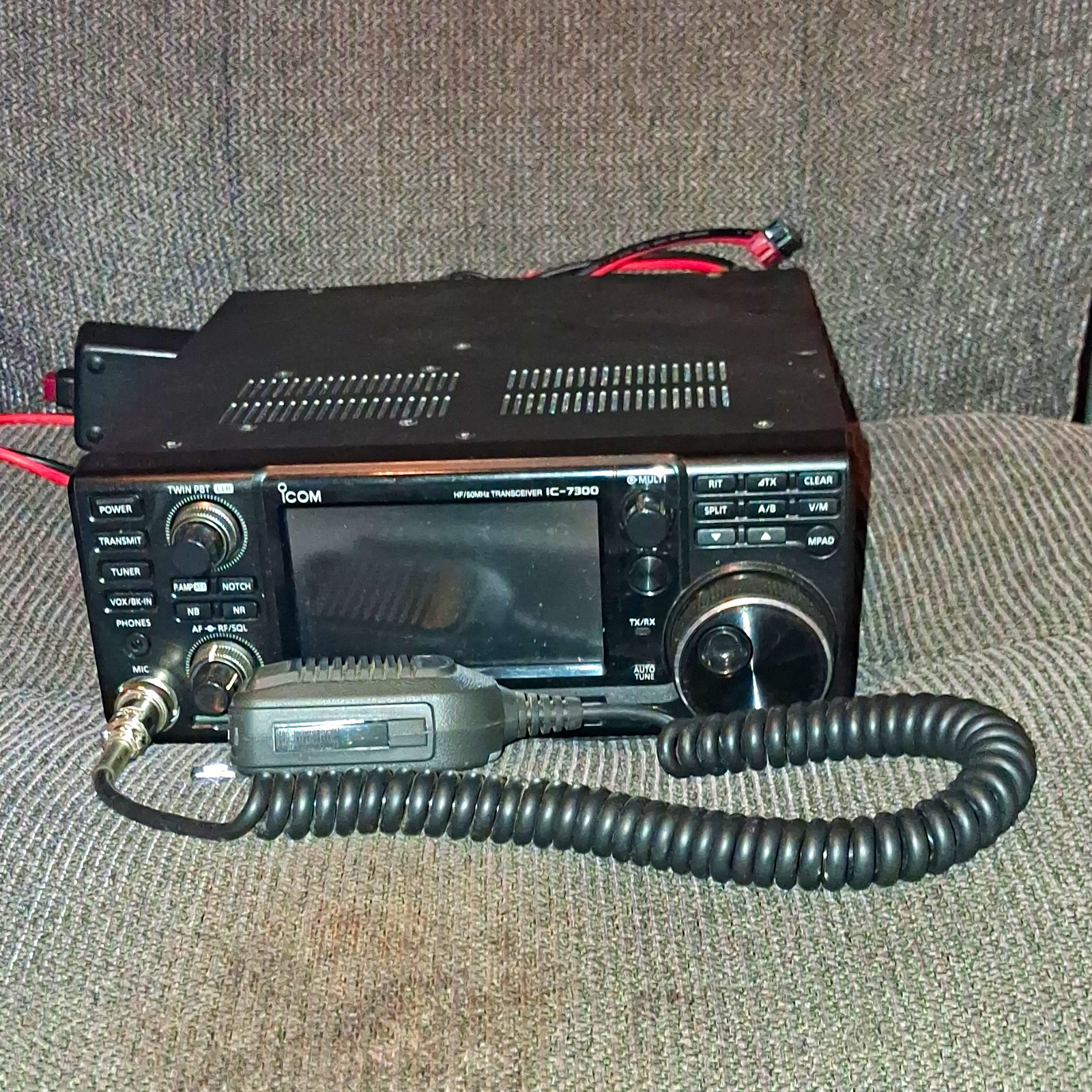 Icom IC-7300 HF/50MHz 100W Ham Radio Transceiver LCD Screen SSB CW AM FM