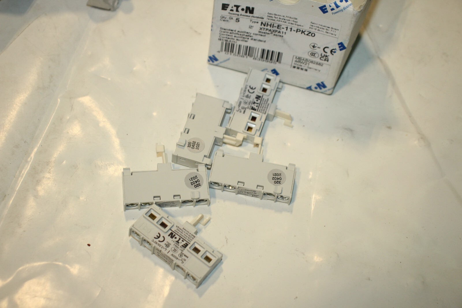 Box of 5 Eaton NHI-E-11-PKZ0 XTPAXFA11 Auxiliary Contact Moeller