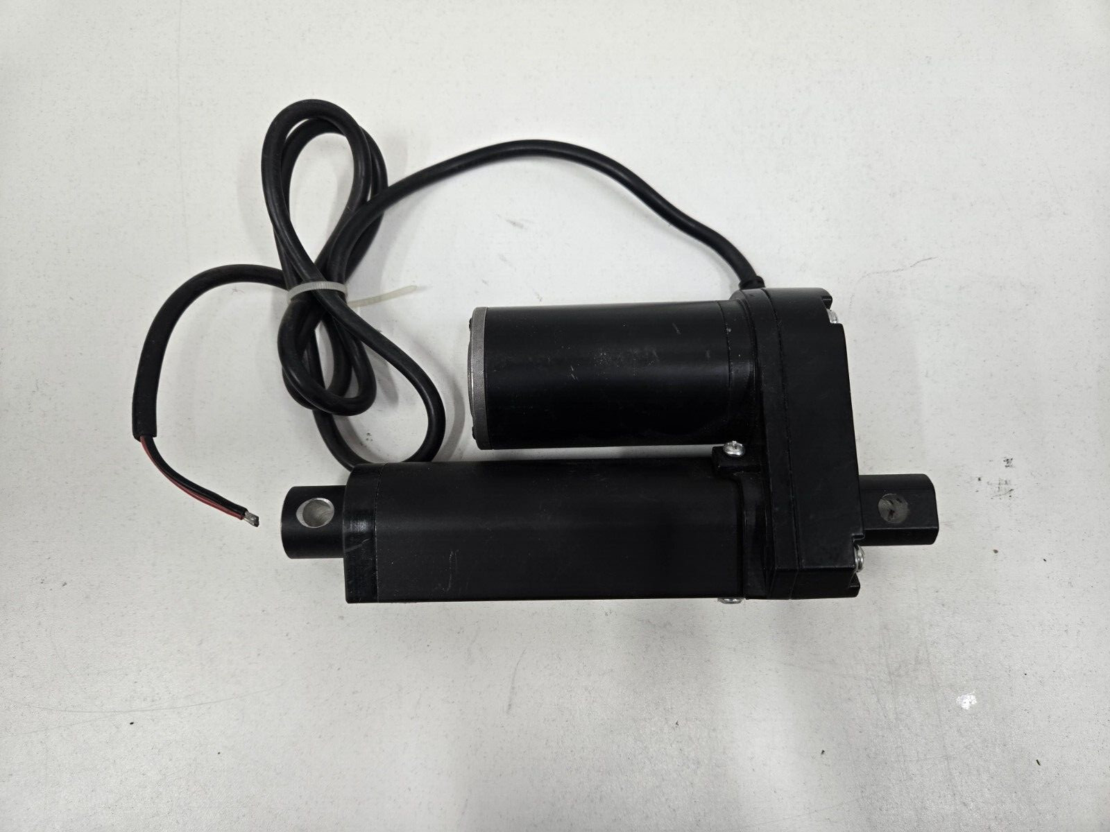MPC Actuator 2" Stroke Super Duty 12 Volts