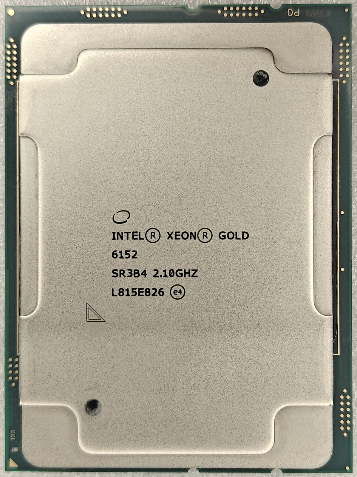 Intel Xeon 22C Gold 6152 2.1GHz LGA3647 30.25MB Cache Server CPU Processor SR3B4