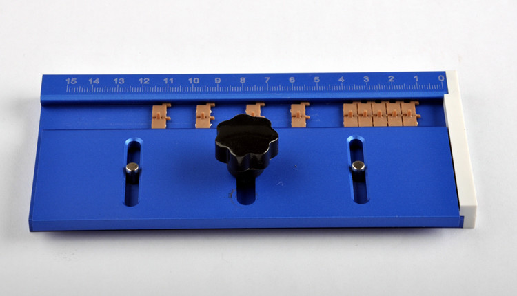 Trumpeter 09967 Master Tools Track Maker Model Assembly Jig for Track Links
