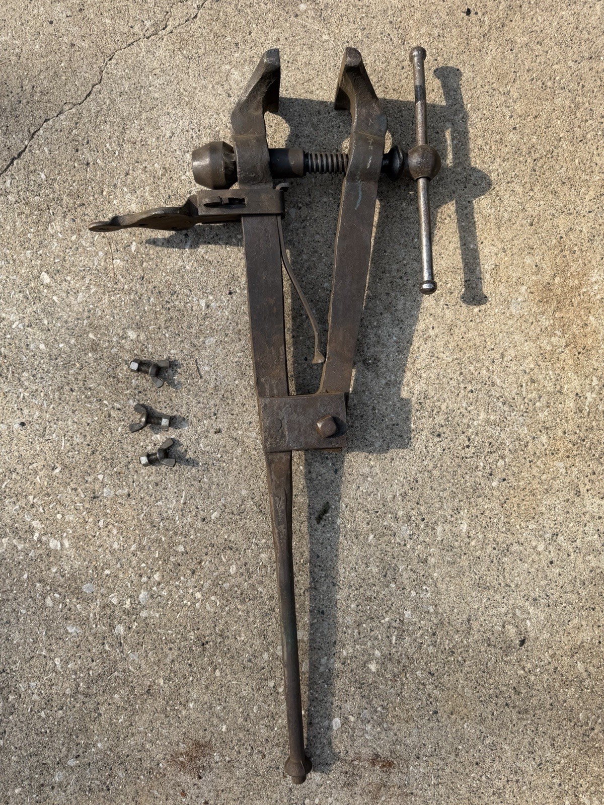 Antique Hand Forged Blacksmith Post Leg Vise 5” Jaw 40” Tall 50 Lb Complete