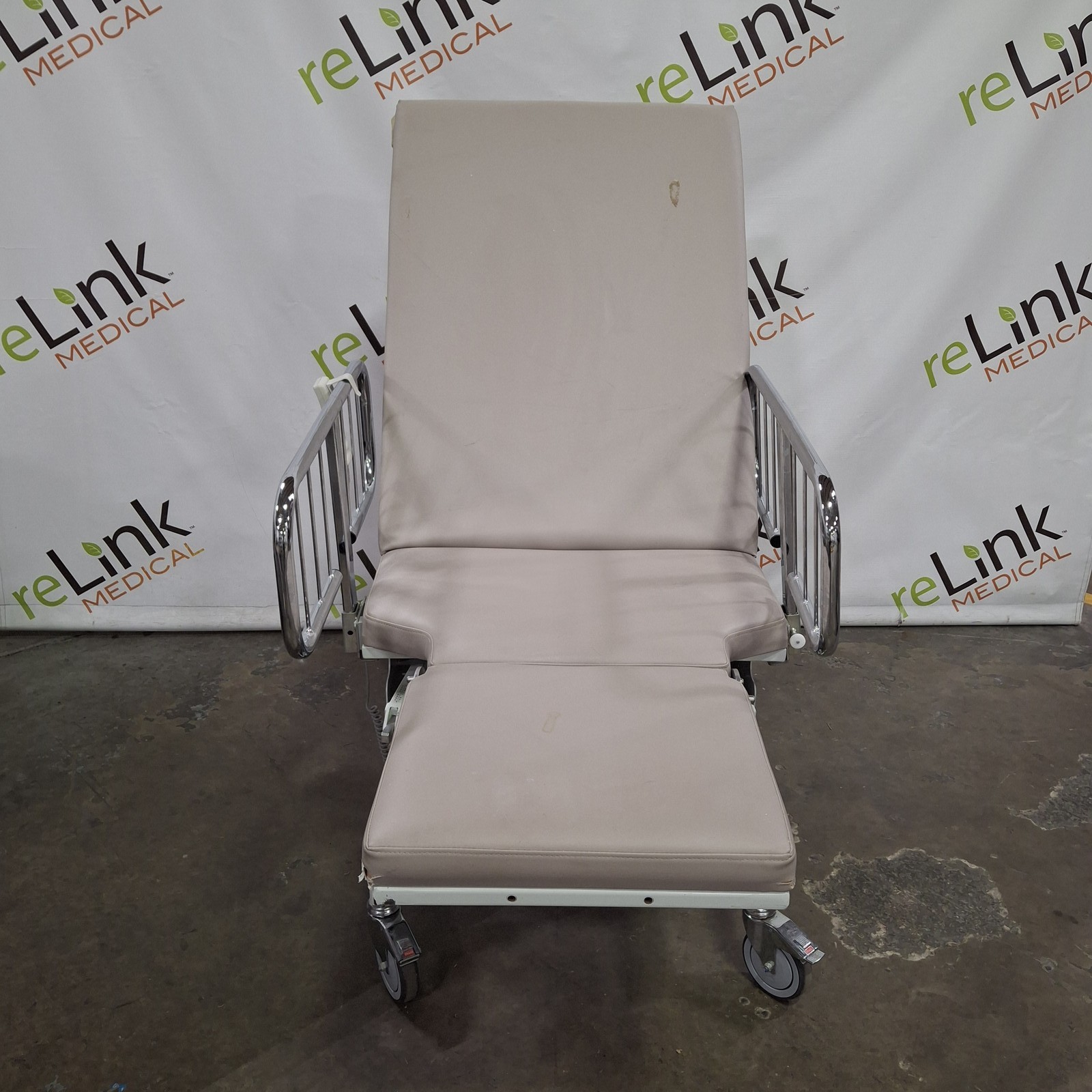 Medical Positioning, Inc. 8087 Exam Table