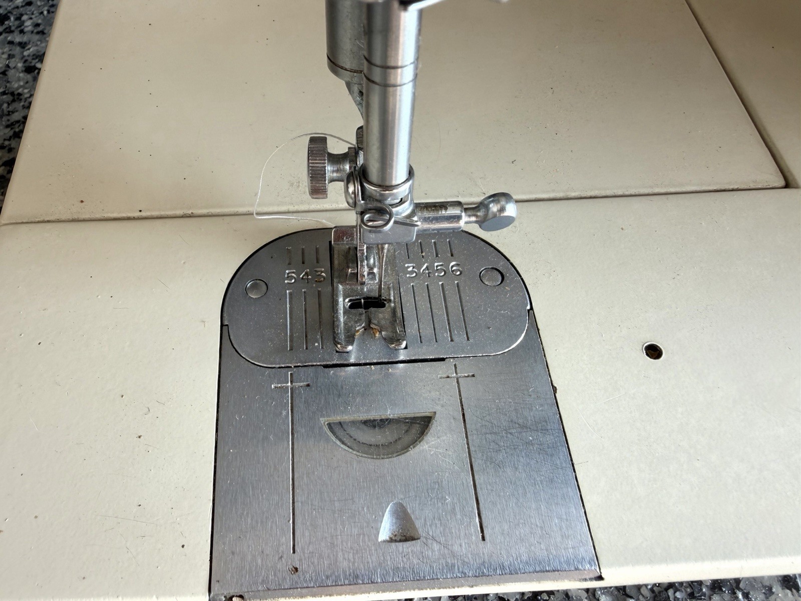 VTG SINGER Touch-Tronic 2000 Memory Sewing Machine Tested!