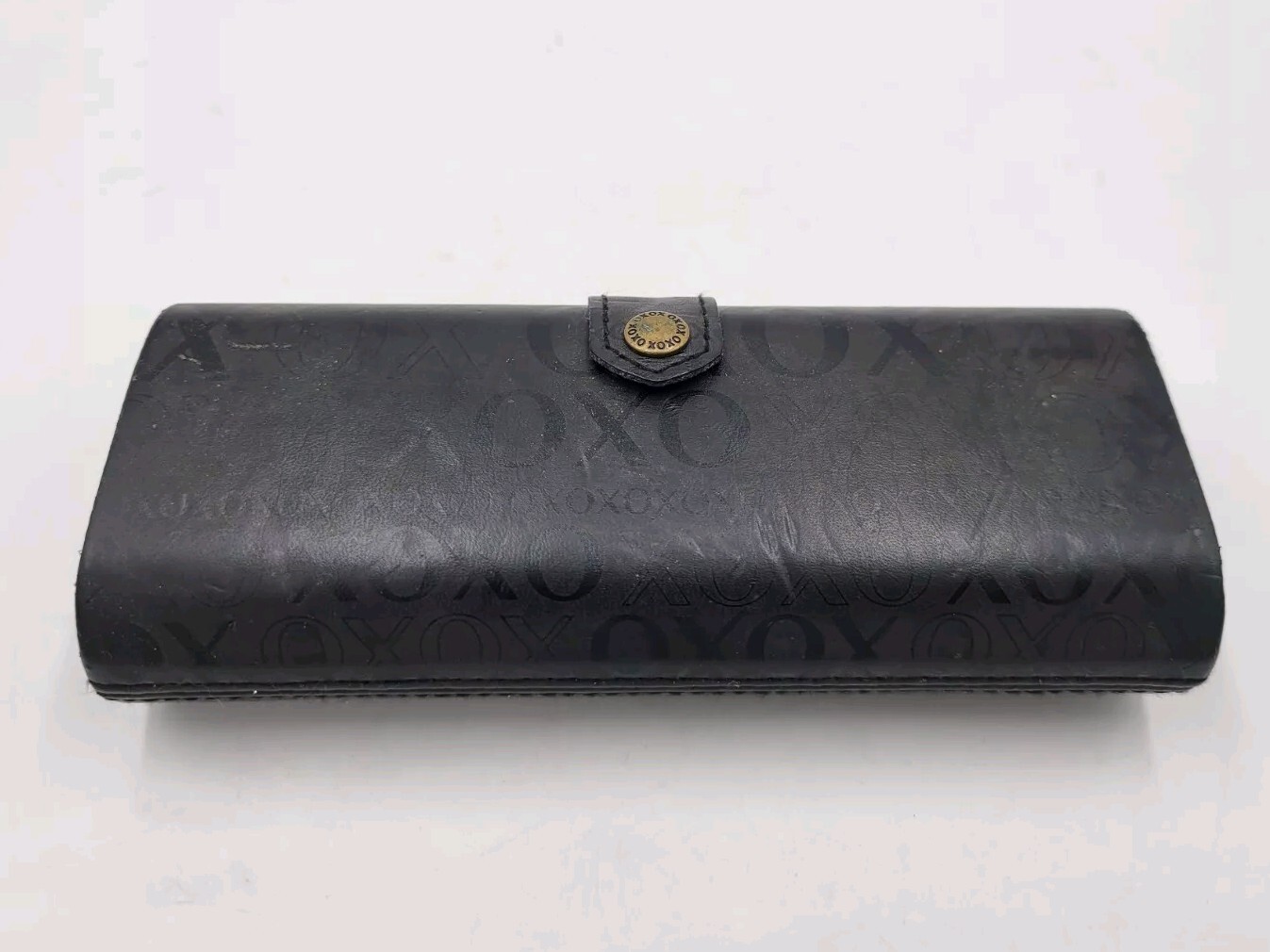 XOXO Sunglass Button Snap Stoage Holder Case Protector Black