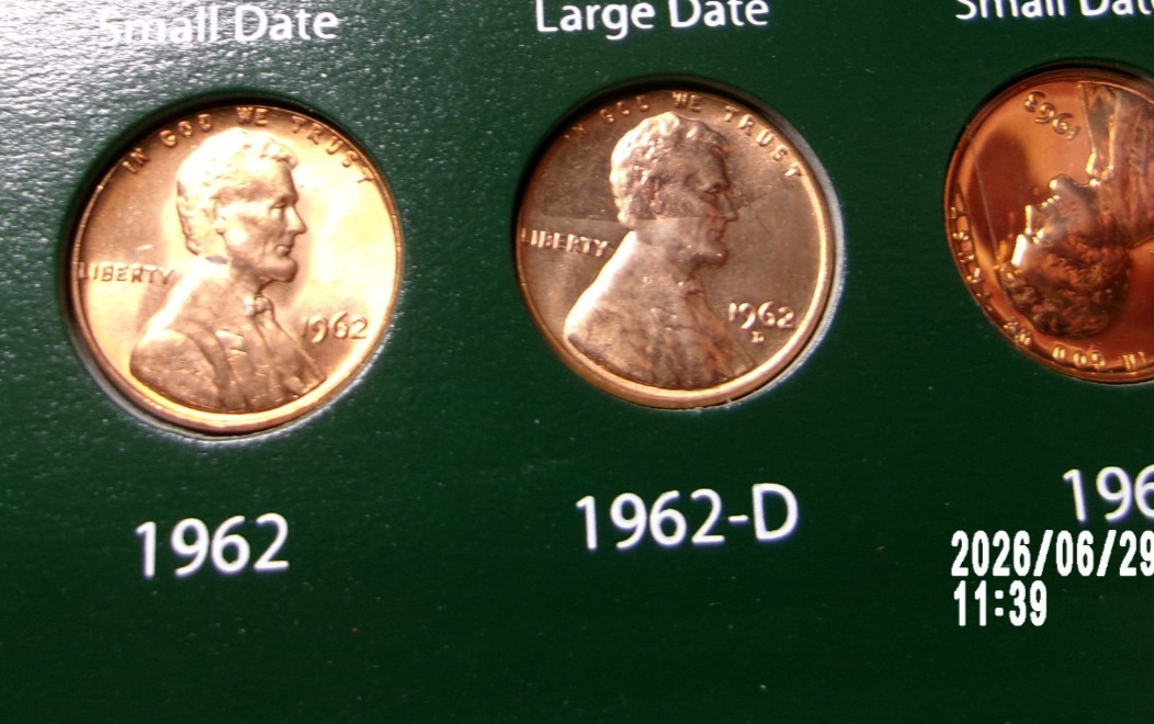 1962 P D Lincoln Memorial Penny Uncirculated 2 COINS