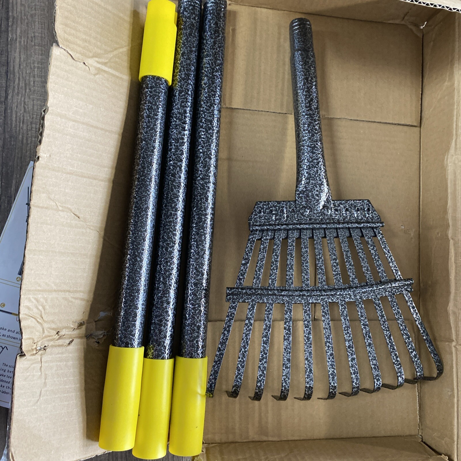 62” Long Garden Rake Leaves Rakes for Gardening, 11 Metal Tines/ay