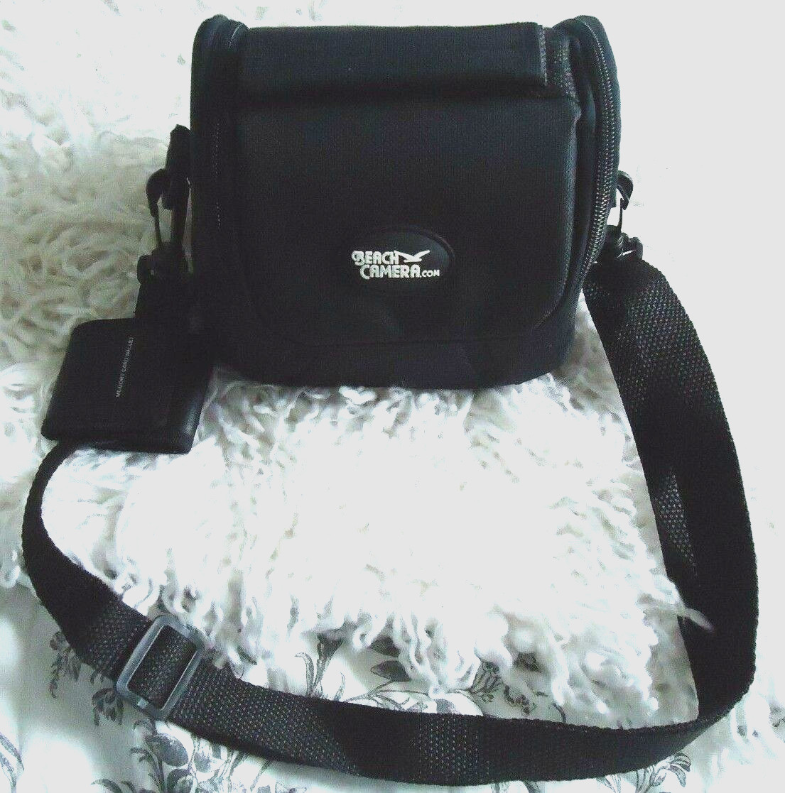 Beach Camera Black Padded   Bag W/ Shoulder Strap  Great Condition