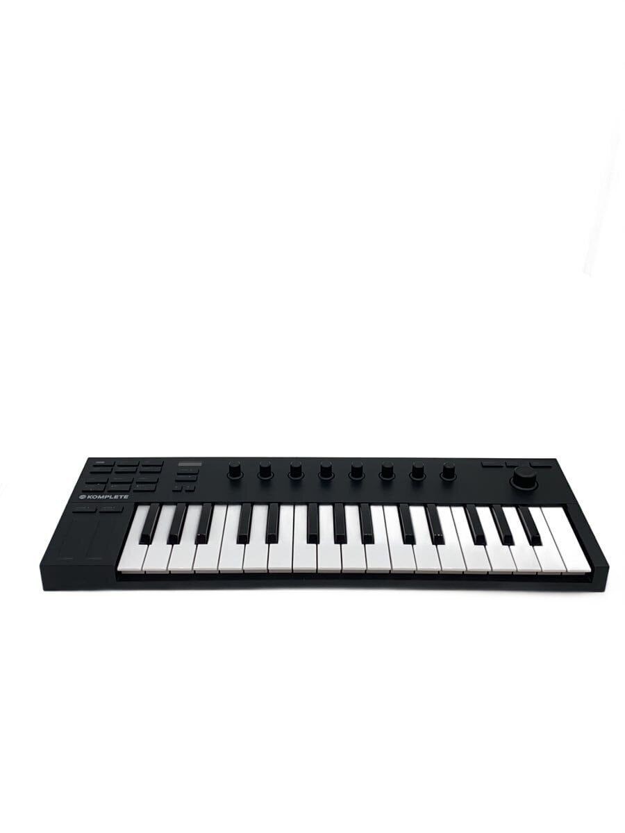 NATIVE INSTRUMENTS Synthesizer M32 Used