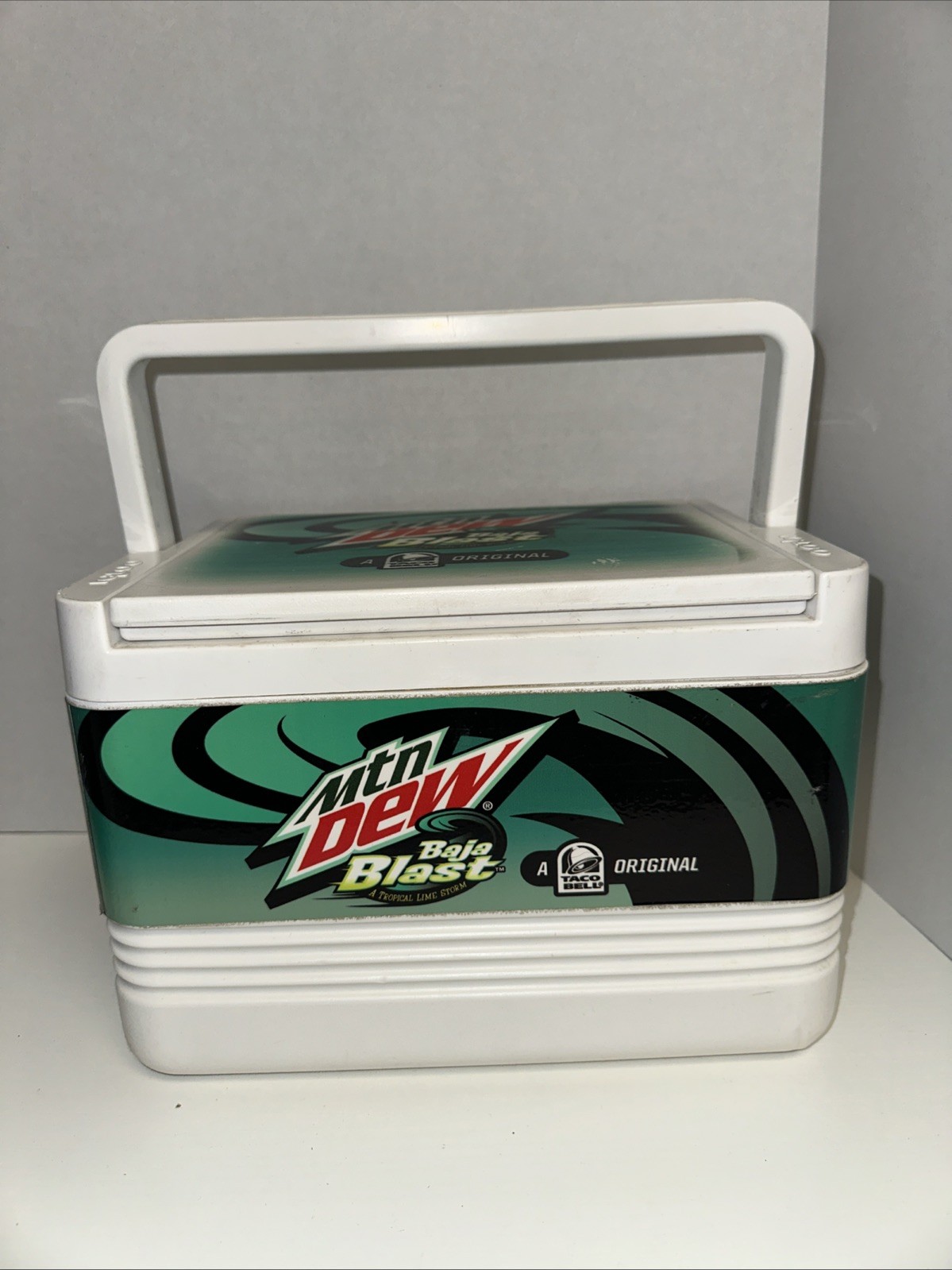 Mountain Dew Baja Blast Taco Bell Igloo 6 Pack Cooler Rare Item
