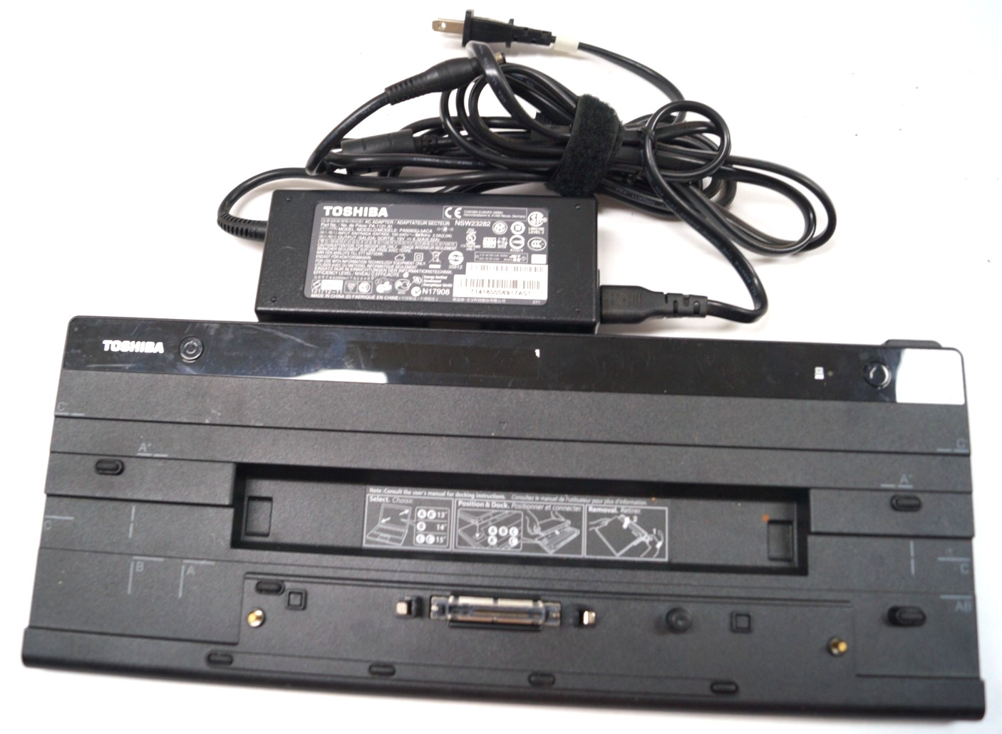 TOSHIBA PA5116U-1PRP Hi-Speed Port Replicator III 120W HDMI VGA WORKING D333