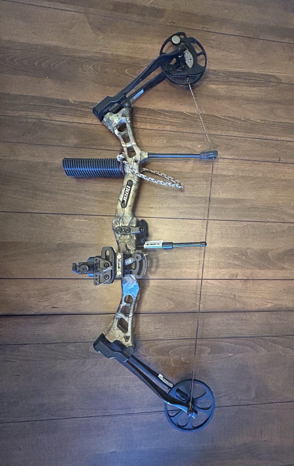 Bear Archery Encounter Right Hand 29" 70 lbs Draw Hunting Compound Bow No String