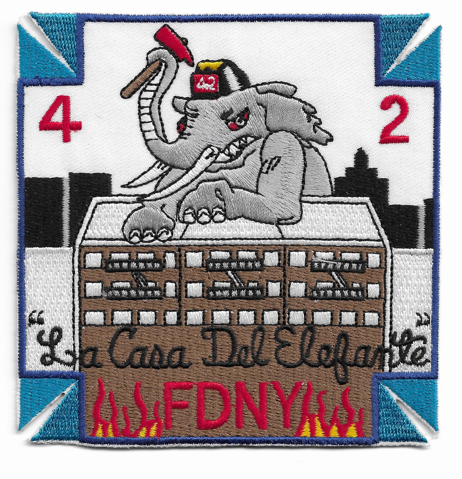 New York City - FDNY  Ladder-42 "La Casa Del Elefante", NY (4" x 4") fire patch